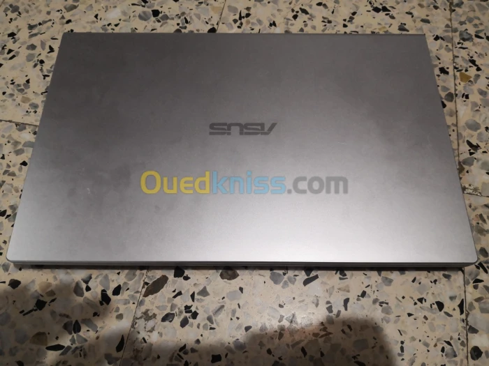 ASUS VIVOBOOK X515E