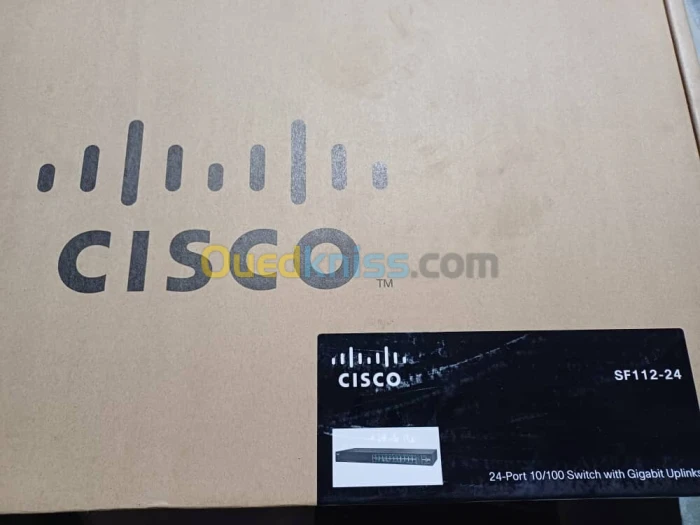 Switch Cisco Fast Ethernet 24 Ports - Non Manageable - Neuf