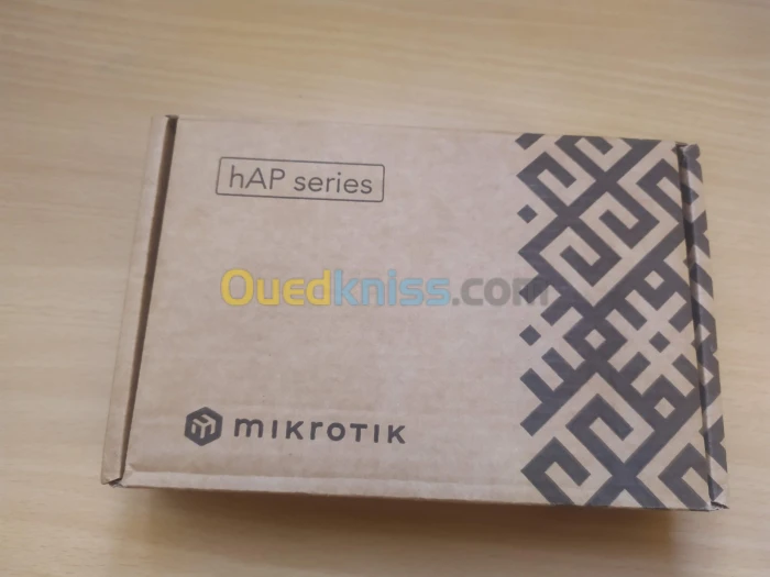Routeur Mikrotik hAP ax2, Wi-Fi 6 (802.11ax), Bi-bande (2,4 GHz / 5 GHz), Ethernet/LAN, Noir