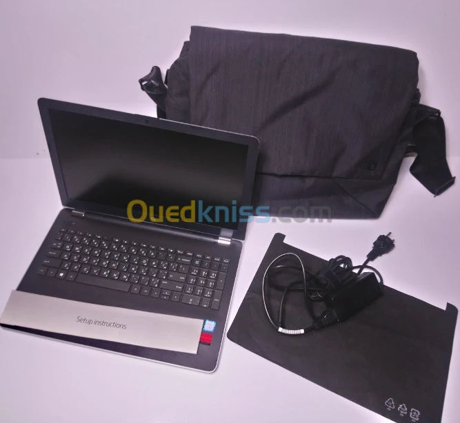 Pc Portable HP 15-bsOOBne I5 / 7E Gén 4G / 1T W10 Intel (R) HD Graphics 620