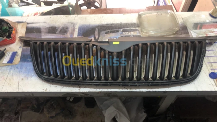 calandre t5+ calandre yeti 2009 + spoiler ar skoda yeti