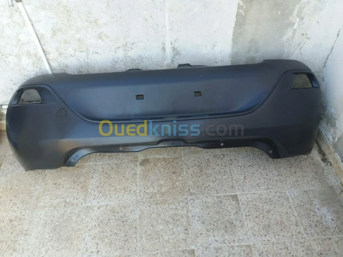 Pare choc arrière neuf DACIA SANDERO STEPWAY ( ANCIEN MODÈLE)