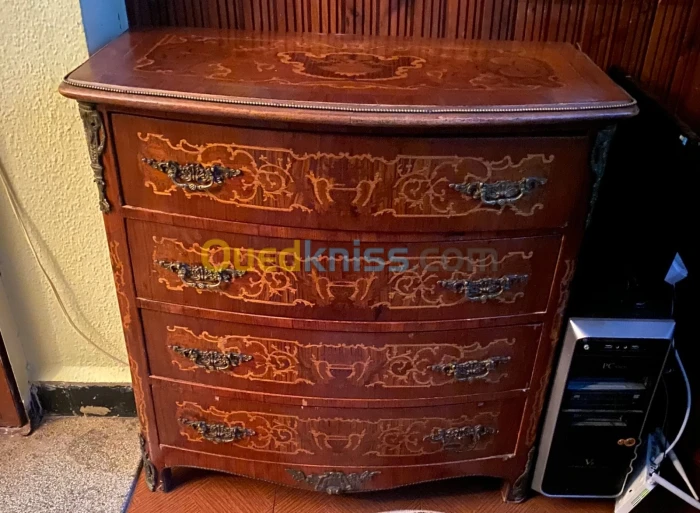 Armoire