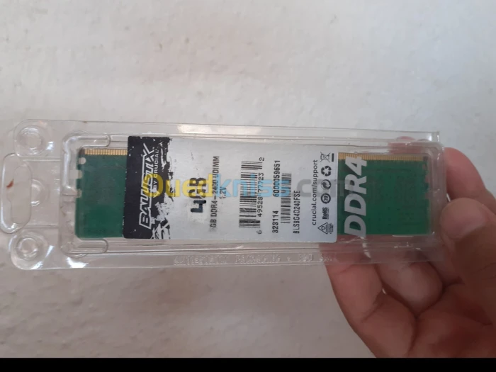 RAM DDR4 4GO crucial