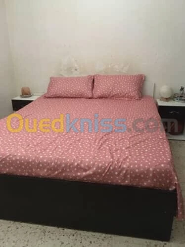 Lit Double Avec matelas