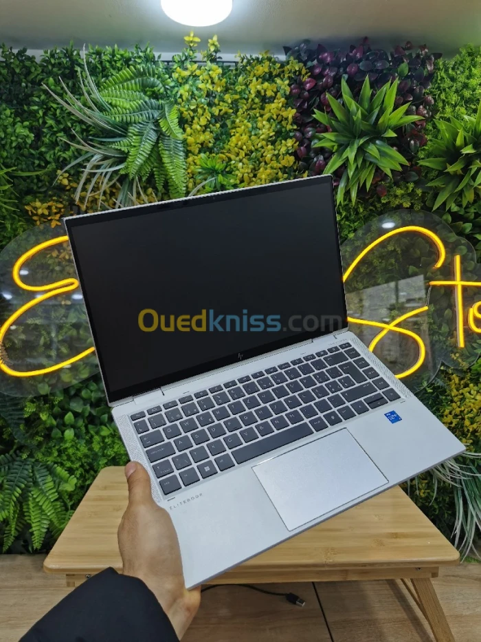 HP ELITEBOOK X360 1040 G8