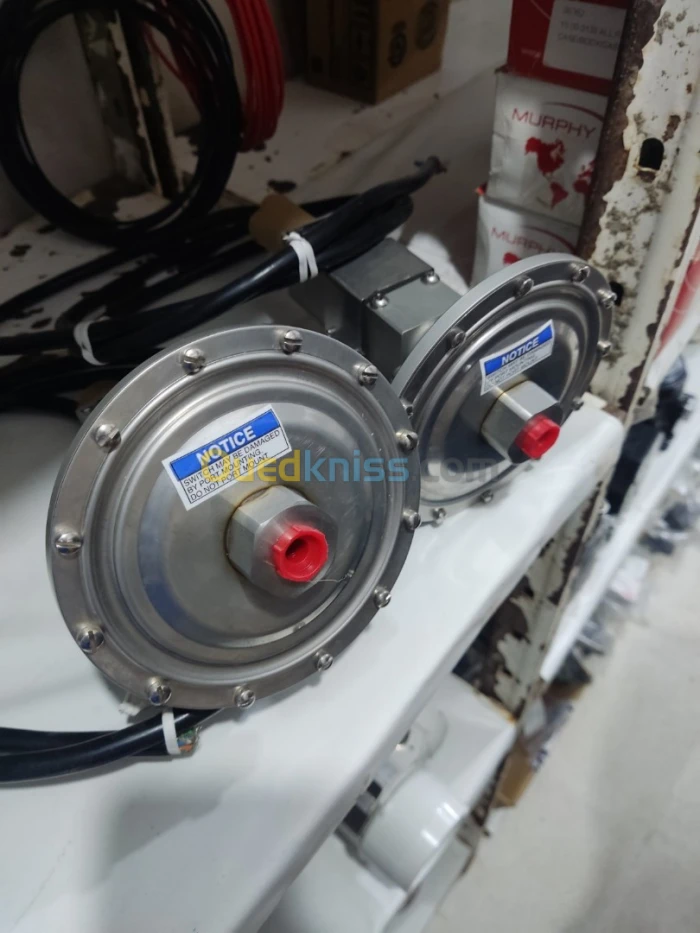 divers instruments de mesures ( transmetteur de pression ,debit,temperature,position etc.....)
