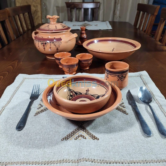 Service de table en poterie berbère
