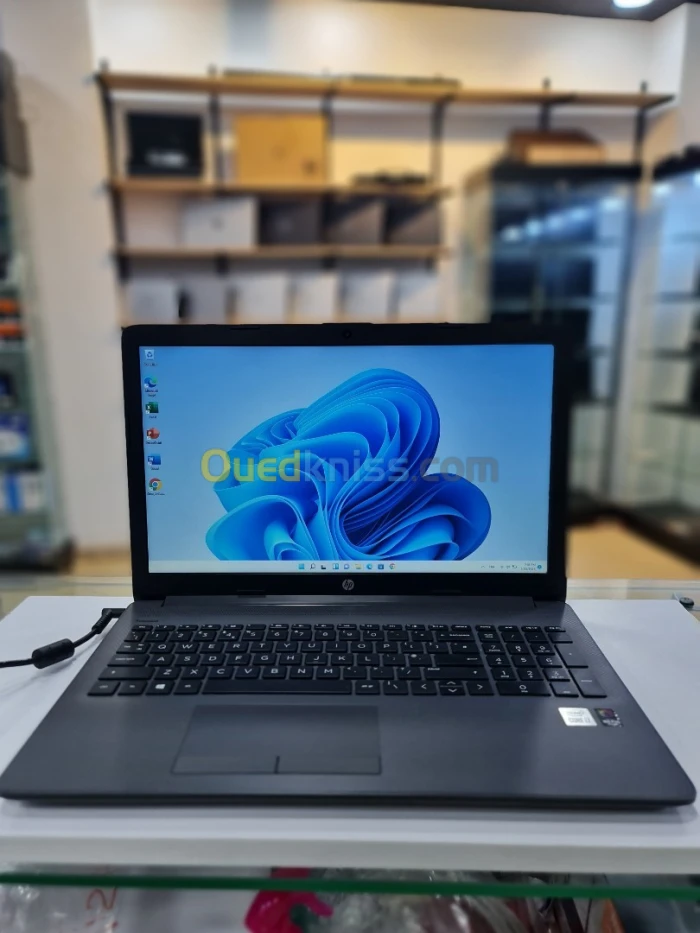 HP 250 G7 15" i7 10th 512Go/8Go