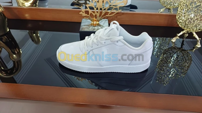 Chaussure Nike ebernon low caba
