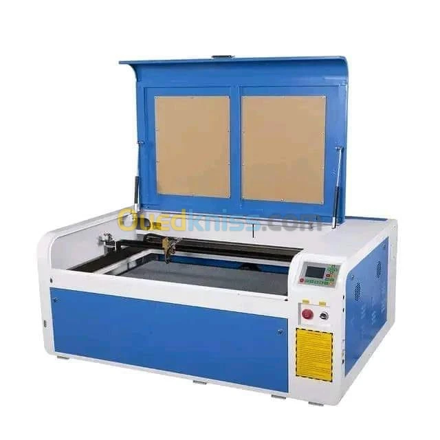 MACHINE DE DECOUPE LASER CO2