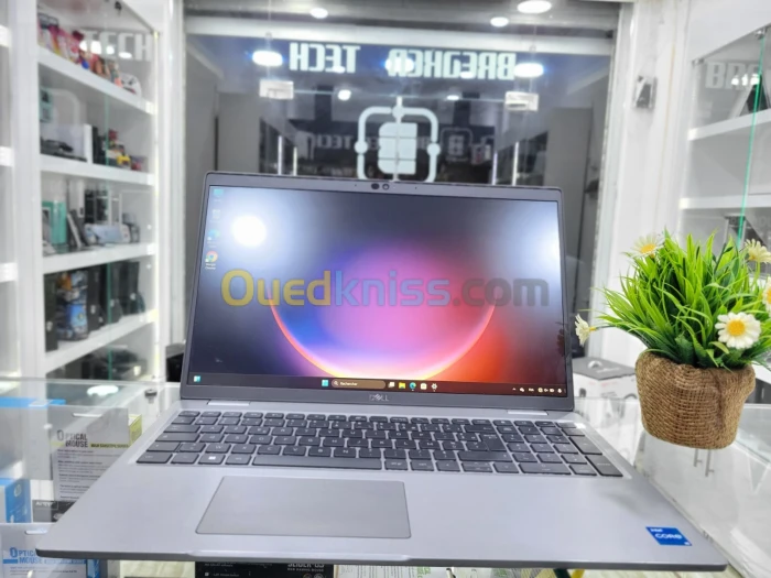 DELL 5530 I5 1235U 8/156