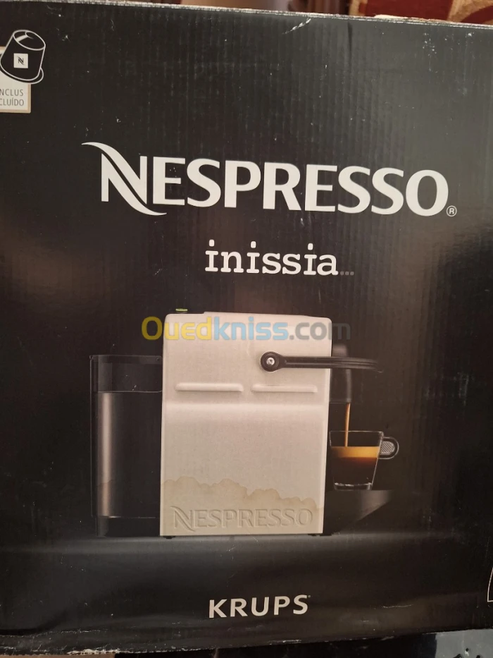 Machine à café Nesspresso Inissia