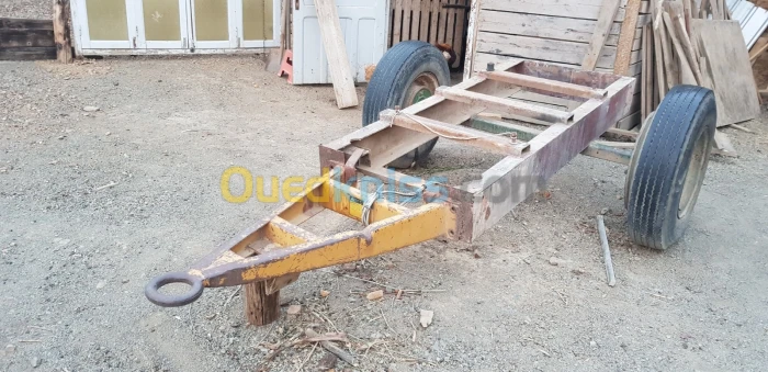 local chassis avec roues completes