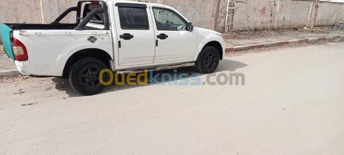 Gonow Pick-up 2013