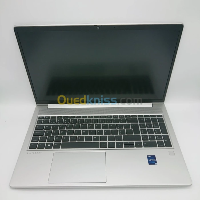 HP EliteBook 650 G9 i5-1235U 16 GB DDR4 512 Go SSD 15.6" fhd Intel Iris Xe