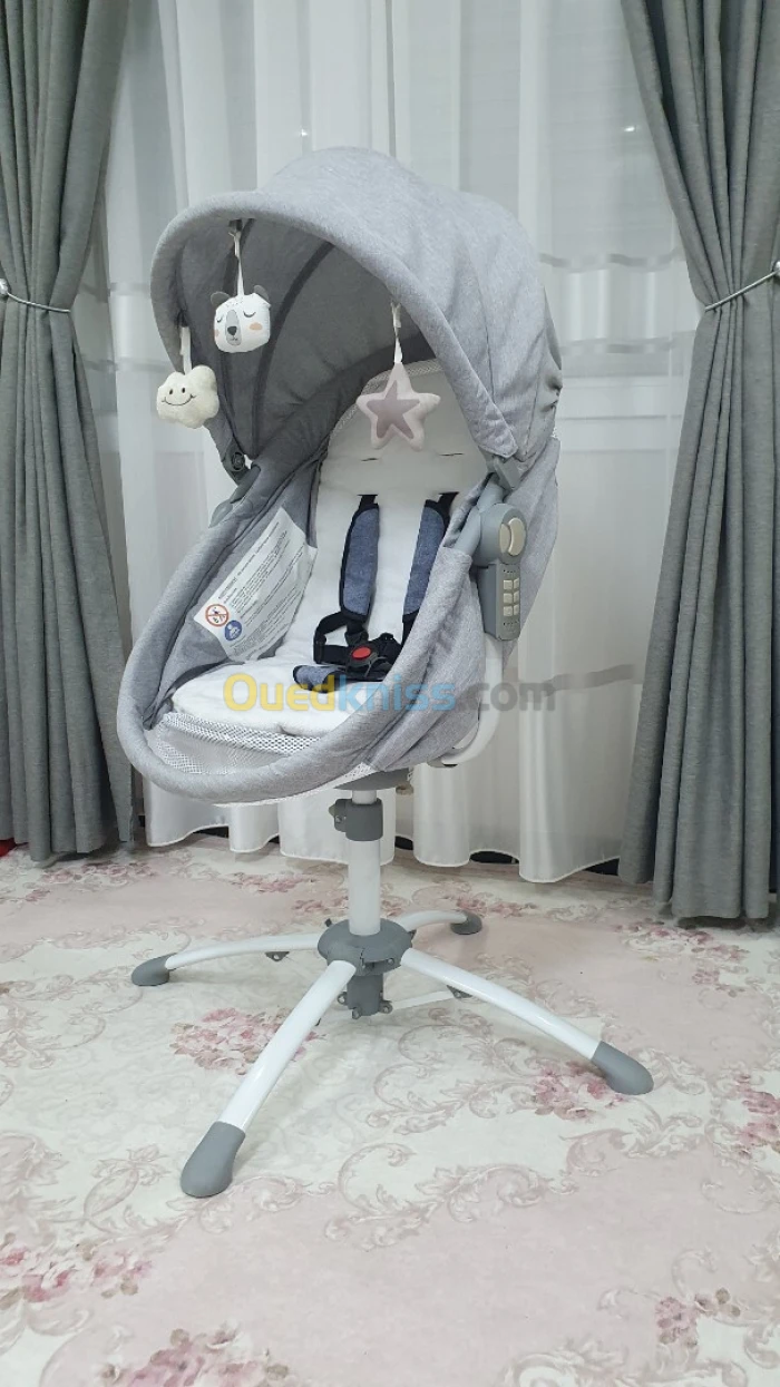 Lit bébé 4 en 1 balançoire transat chaise
