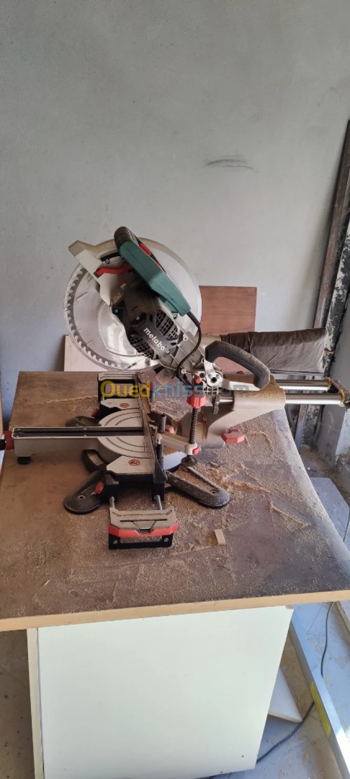 Scie à Onglet KGS 305 M Metabo