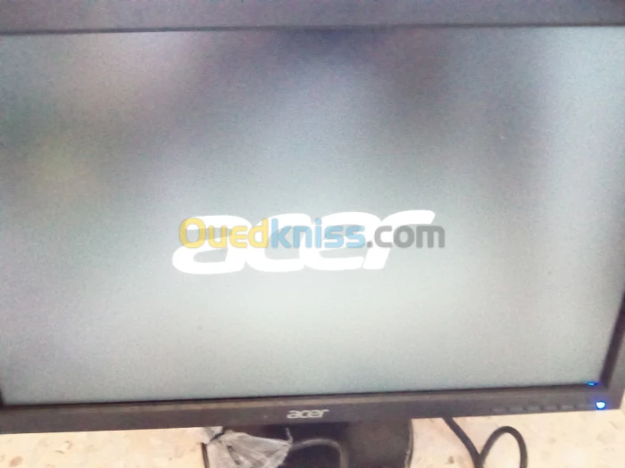 Écran Acer V193 HQV