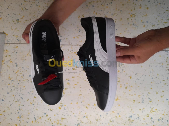 حذاء للبيع puma original كعبة هابطة كآبة جديد خلاص موش ملبوس pointure 43 couleur noir et blanc