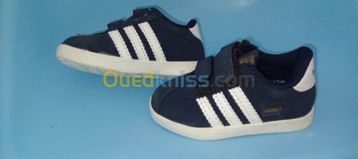 Baskets pointure 22