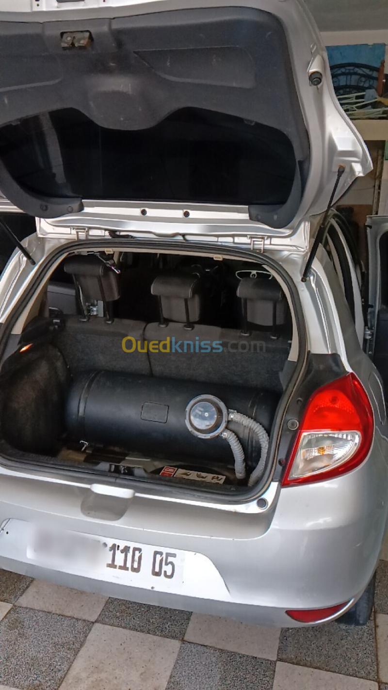 Renault Clio 3 2010 Clio 3 8