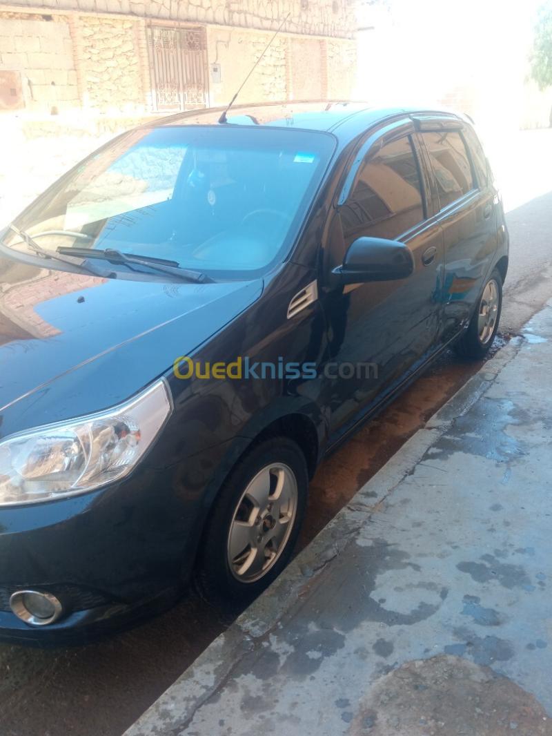 Chevrolet Aveo 5 portes 2011  8