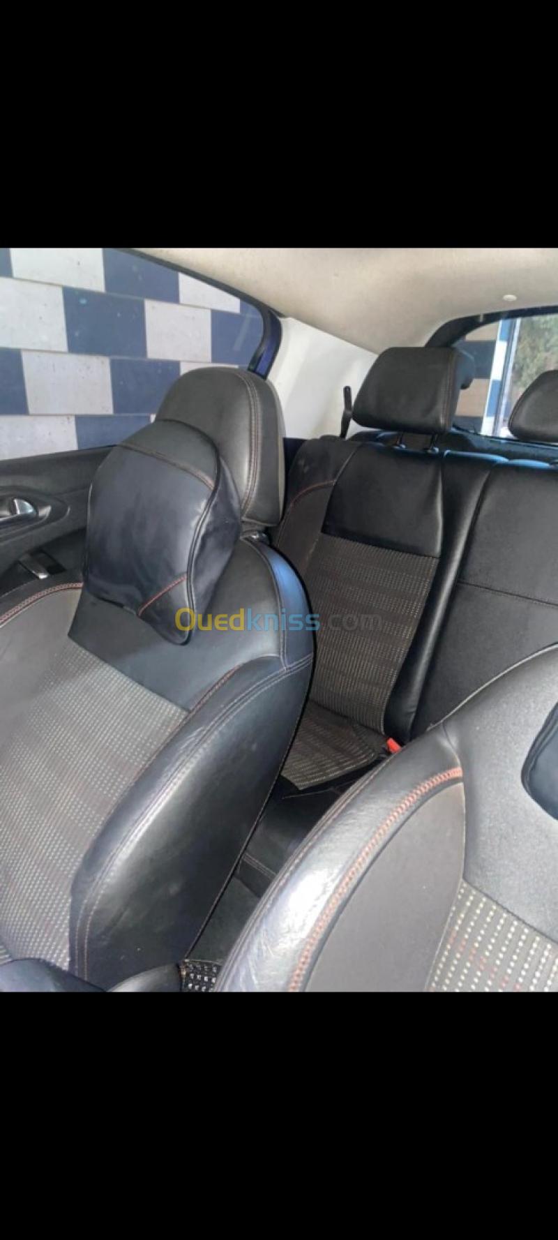 Peugeot 208 2018 GT Line 5