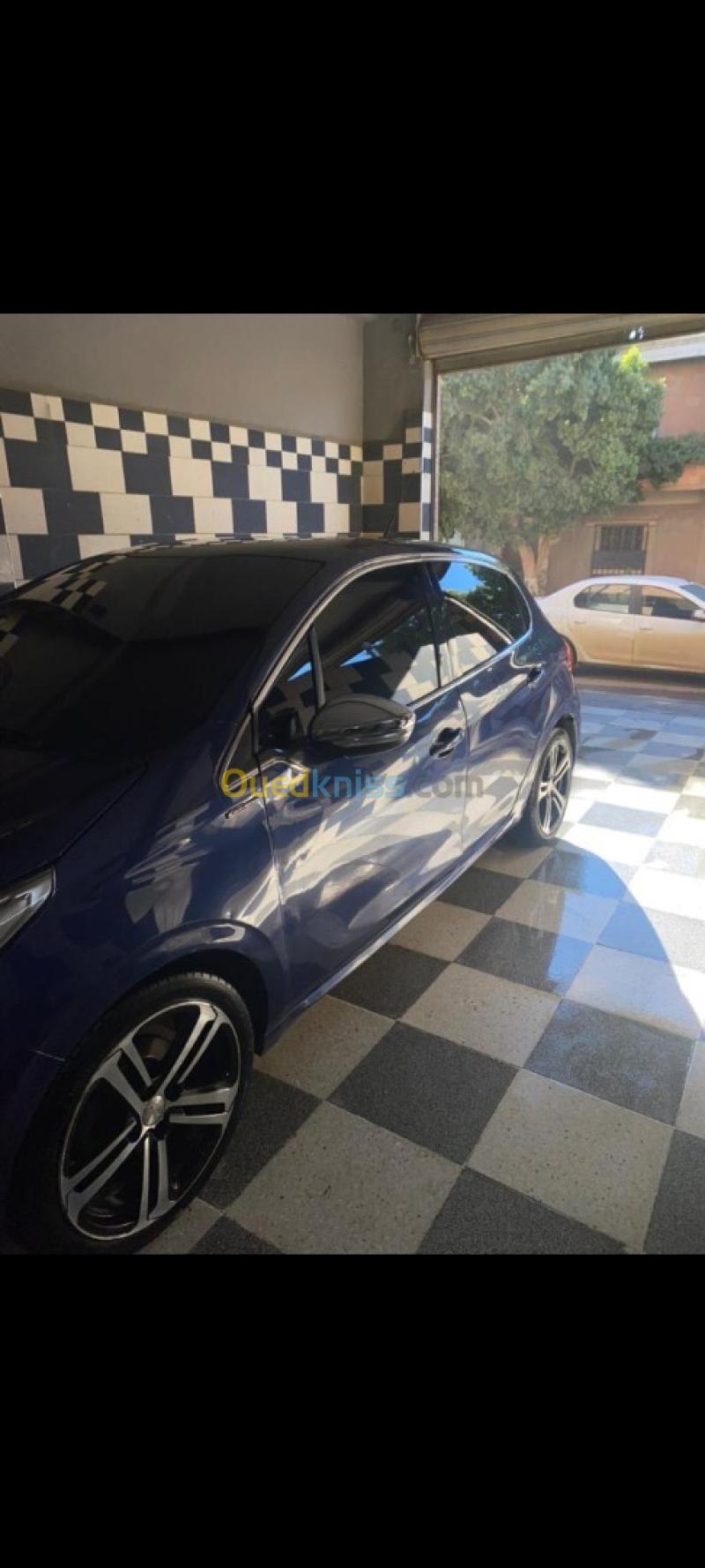 Peugeot 208 2018 GT Line 10