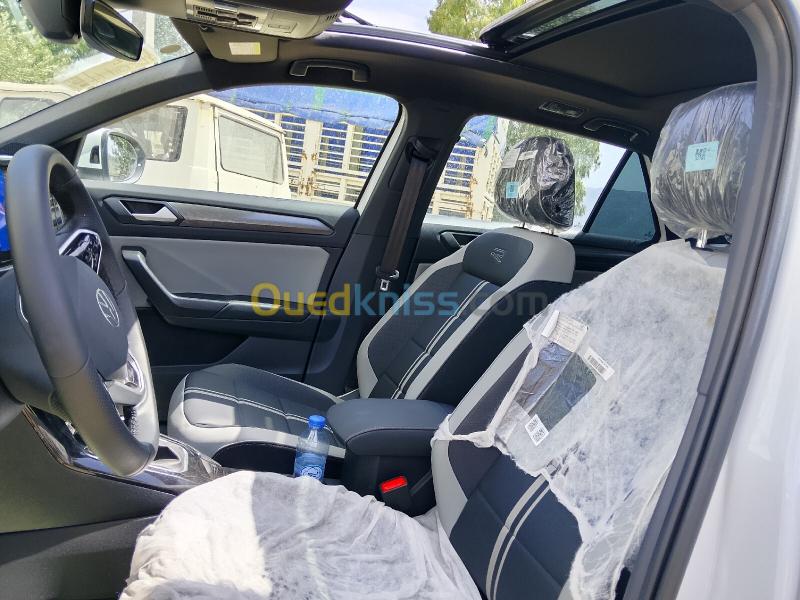 Volkswagen T-Roc 2025 R-Line 