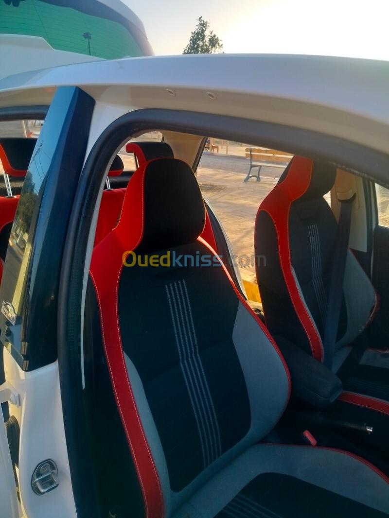 Skoda Fabia 2017 Monte Carlo 7