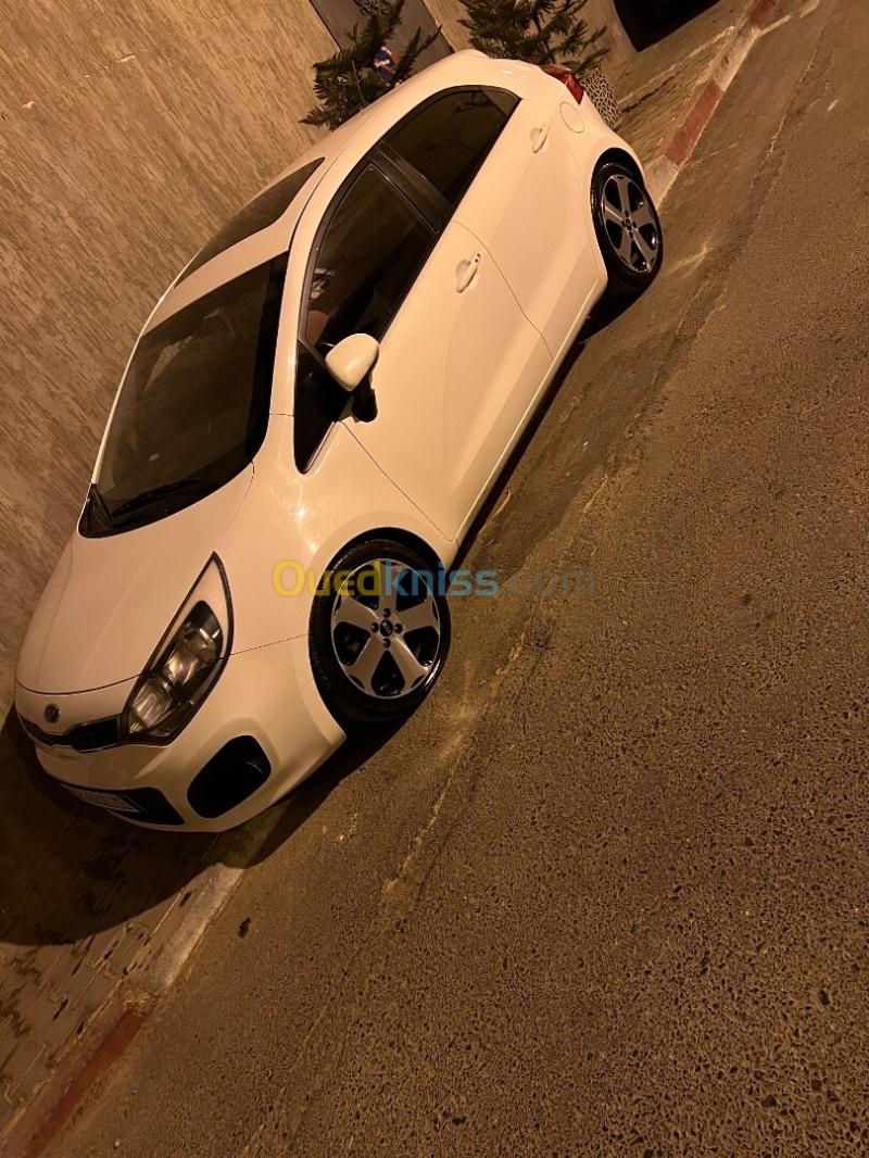 Kia Rio 5 portes 2015  11
