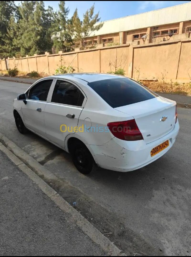 Chevrolet Sail 4 portes 2012 Exclusive 6