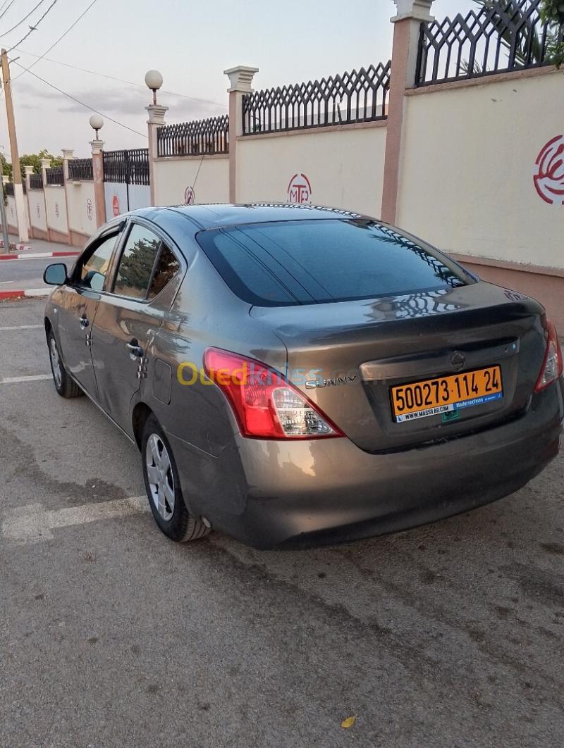 Nissan ساني 2014  10