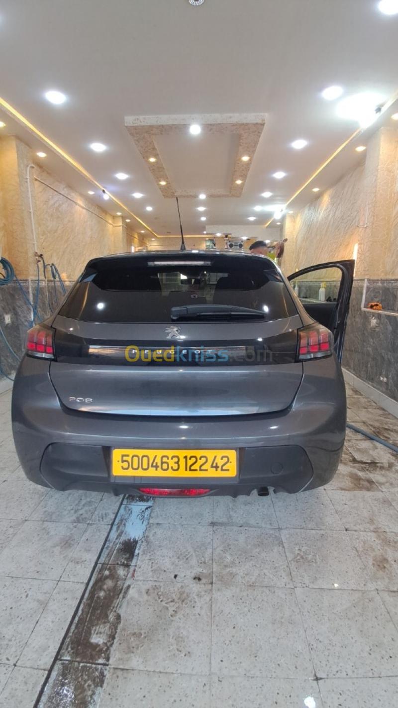 Peugeot 208 2022 GTi 3