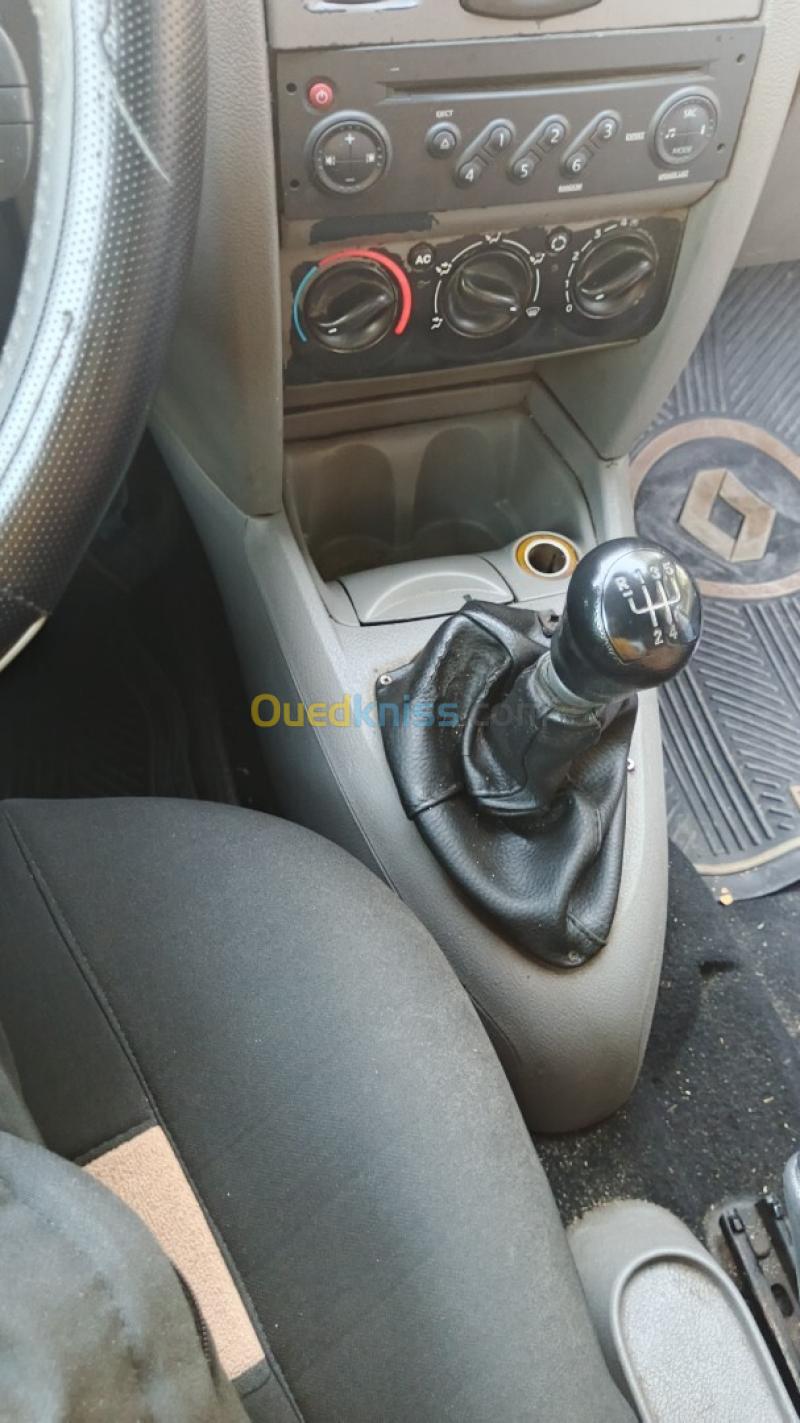 Renault Symbol 2009  11