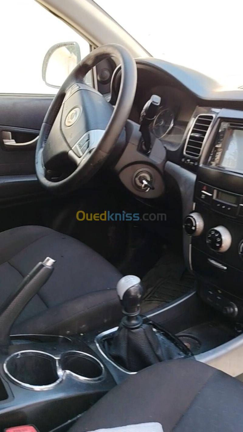 SsangYong Korando 2015 2.0 9