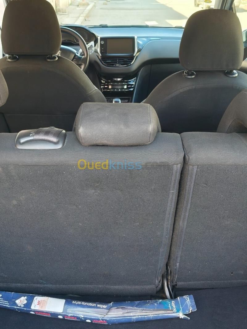 Peugeot 208 2014 Active