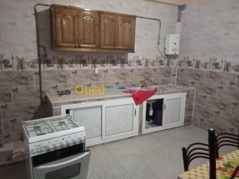 Location Appartement Niveau de villa F3 Skikda Collo 23