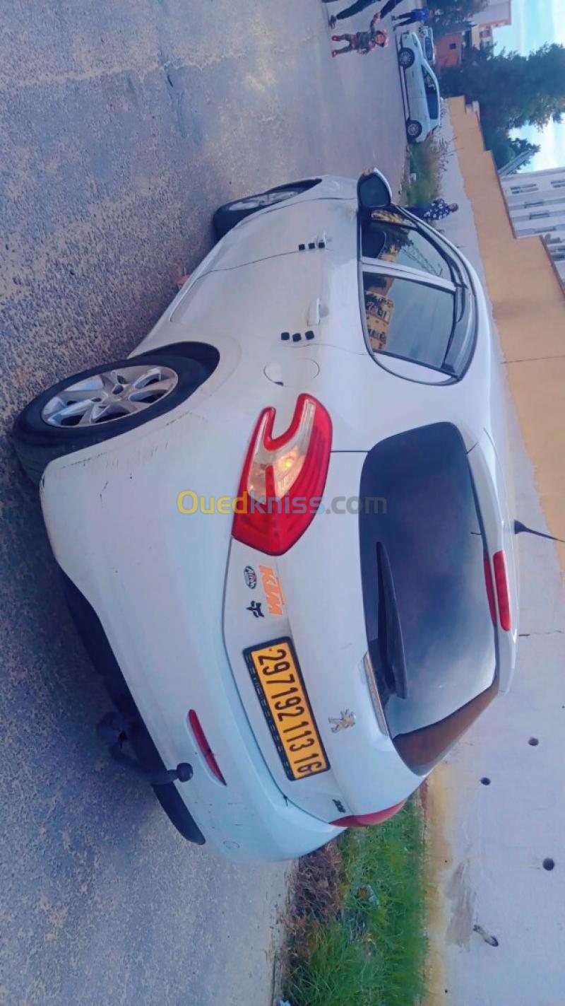 Peugeot 208 2013 Allure 3