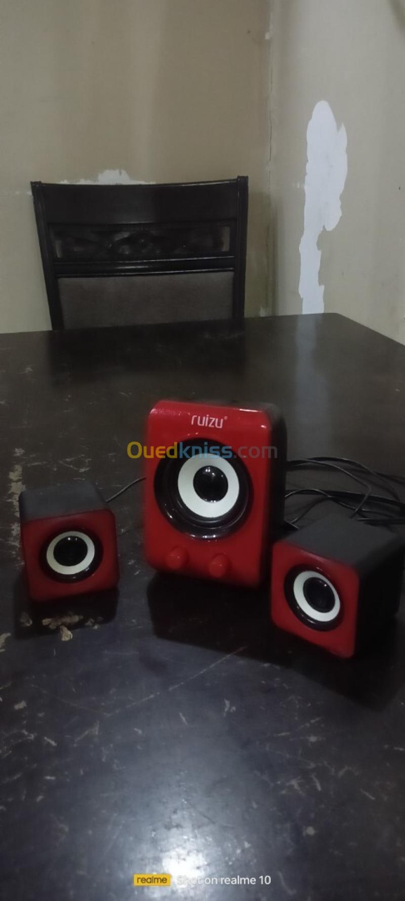 سماعات Ruizu 2.1 حمراء جديدة 3
