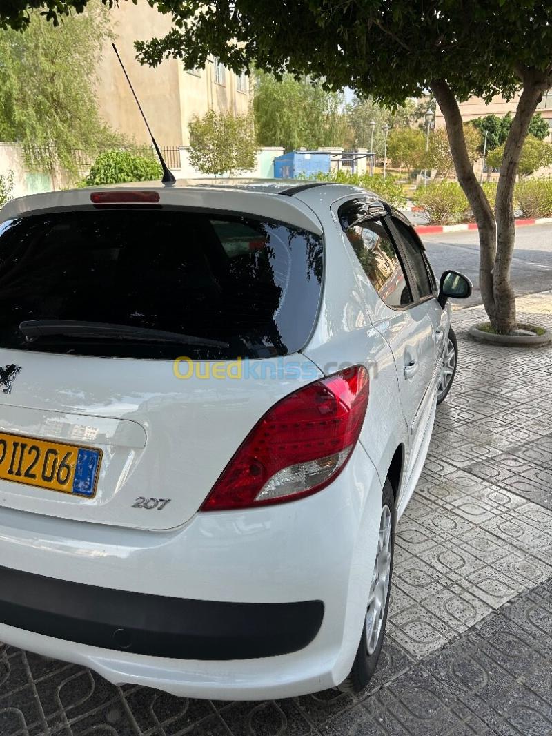 Peugeot 207 2012 New Active 8