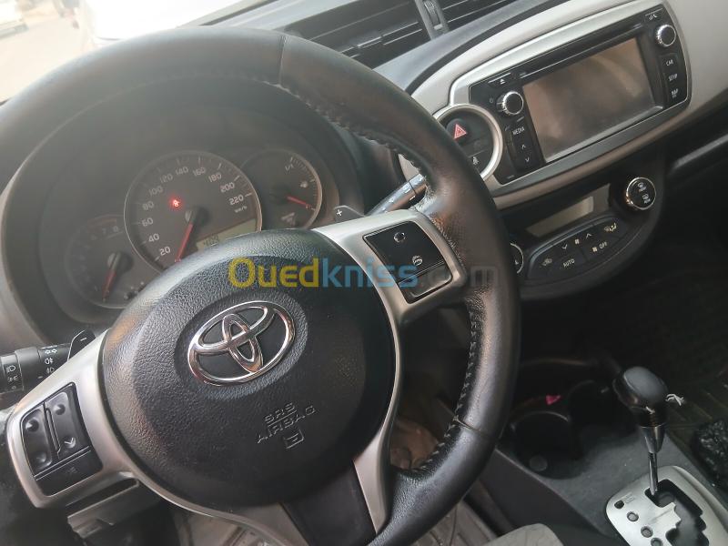 Toyota Yaris 2013  9