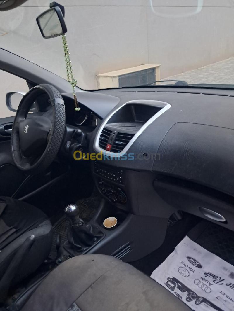 Peugeot 206 Plus 2009 206 Plus 7