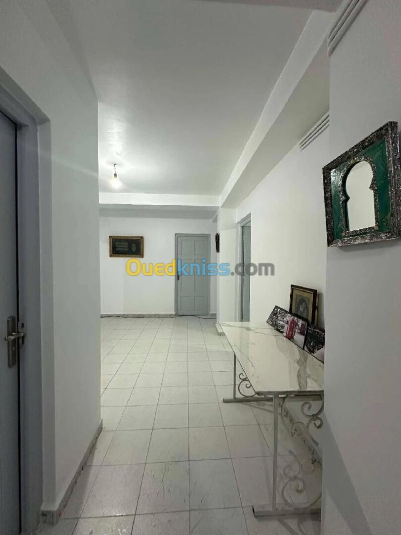 Location Appartement F5 Annaba Annaba 4