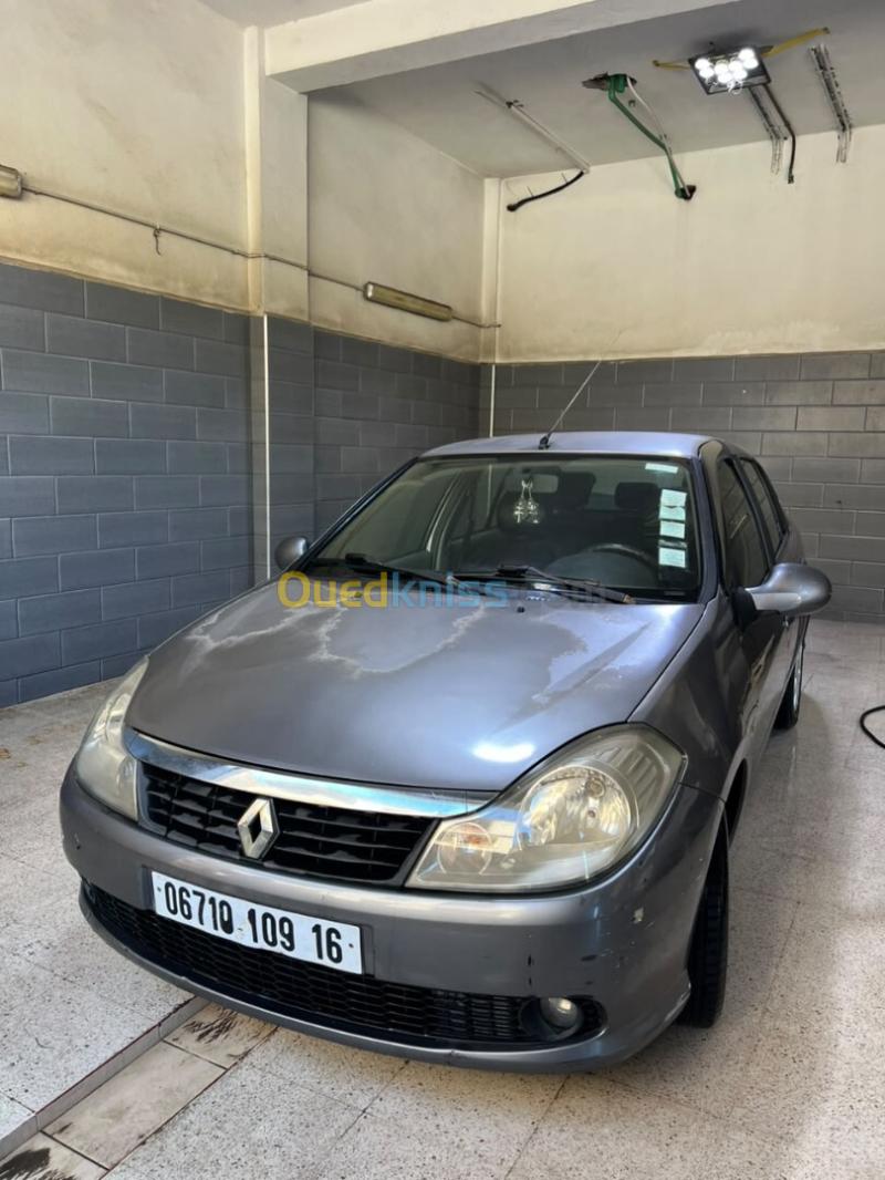 Renault Symbol 2010 Expression 6