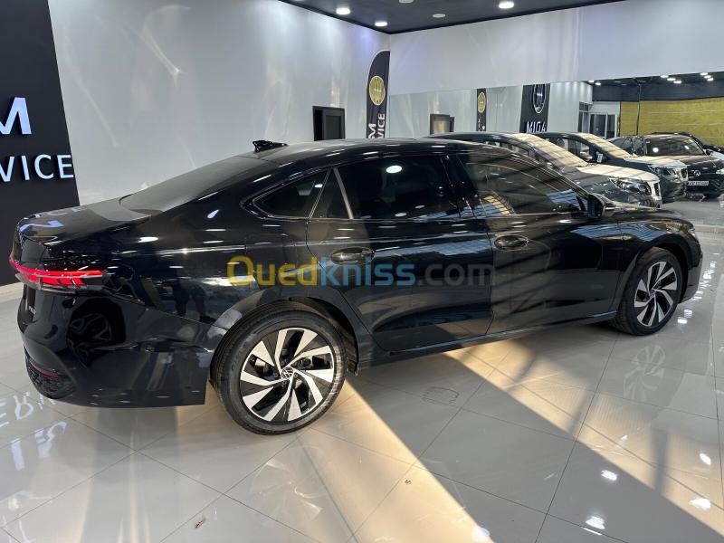 Volkswagen Passat 2025 Pro 4