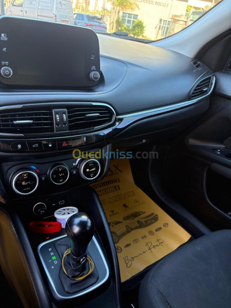Fiat Tipo Sedan 2024 Life 5