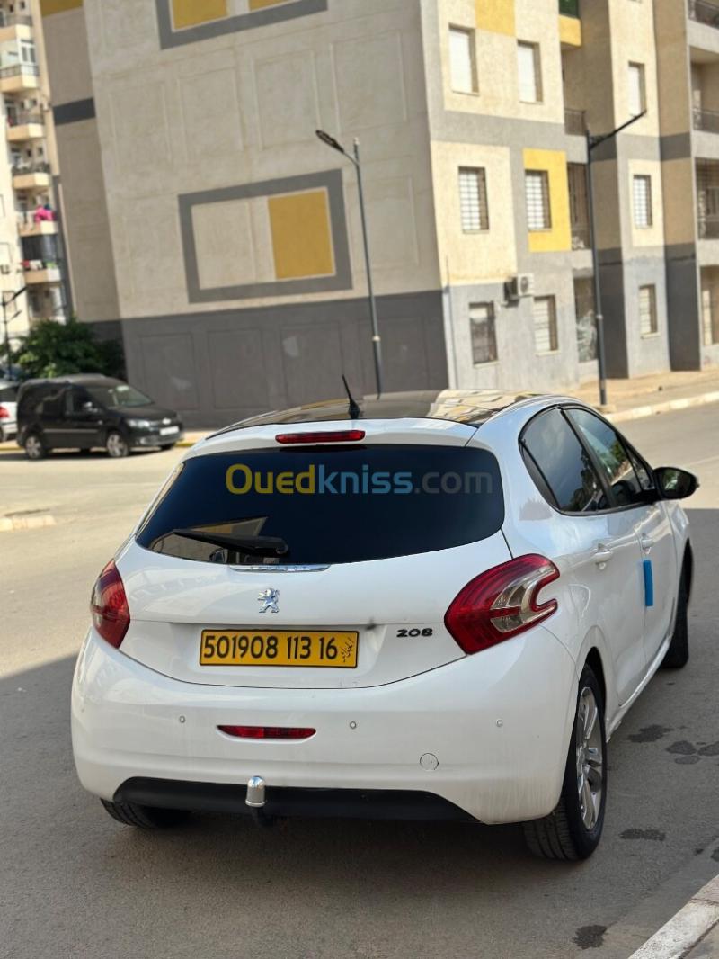 Peugeot 208 2013 Allure 9