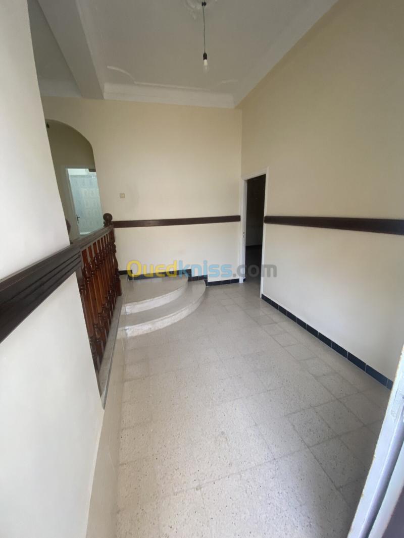 Location Appartement Niveau de villa F3 Alger Birkhadem